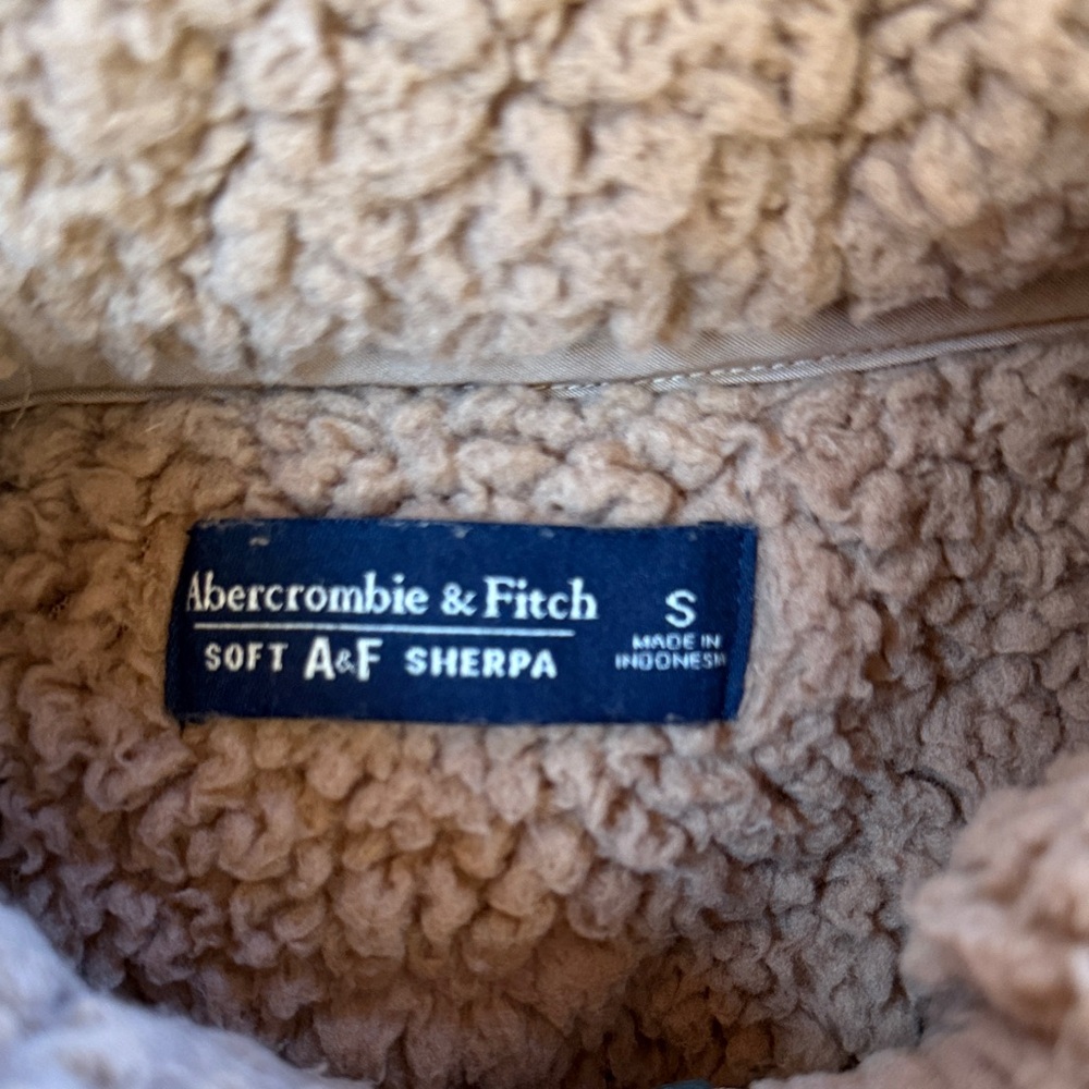 EUC! Abercrombie & Fitch Tan Sherpa Pullover - Picture 2 of 3